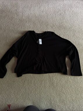 Express Black Long Sleeve Henley Crop Top